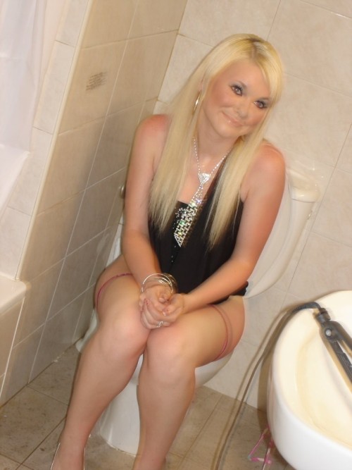 TOILET PEE