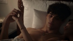 theclassymike:Noah Centineo shirtless in