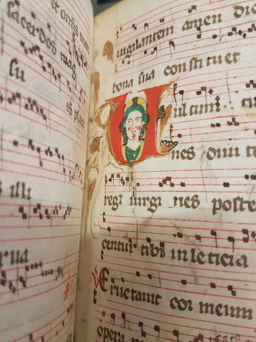 Ms. Codex 1572 -Graduale This manuscript is a complete portable gradual with chants for the Mass acc