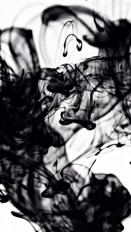 minelockscreen:  B&W smoke lockscreens  Like or reblog if you save 🌸  •Check my blog to buy a cover! 📲
