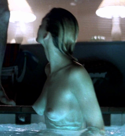 nudetvshow:  new: Natasha Henstridge, nude and sexy in Species  (x5)