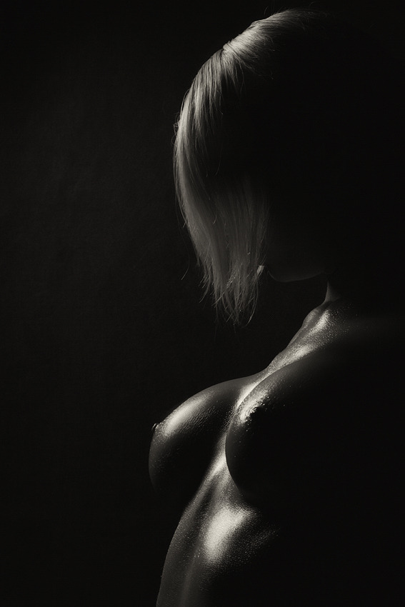 s3curation:  Beautiful firm and athletic blonde, model unknown. Photographer Andrey