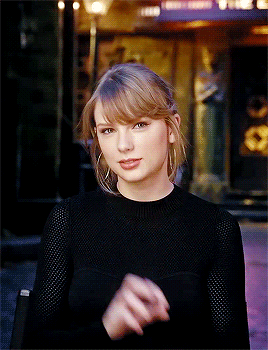 yournastyscars:Taylor Swift on the behind the scene of Cats movie