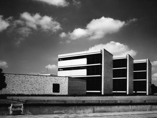 Main Warehouses (1972) of “Überlandwerke Nord-Hannover AG” in Bremen, Germany, by Gerhard Müller-Menckens