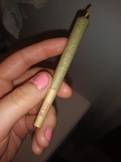 peacefulpothead: Kief joint ✨