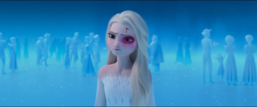 Elsa got slappen in the face and punched in the eye. Why you aks? Because she deserves it. I could g