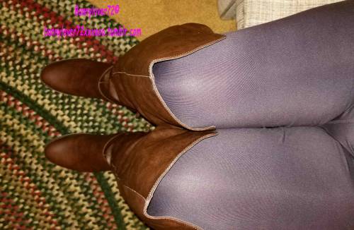 bunnylover72xxxooo: WOO HOO new fall boots came in!!!!