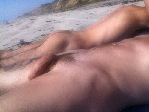 blakelupoxxx:  Went to the nude beach today had heaps of fun getting my tan on and checking out the occasional hottie