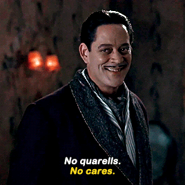 stars-bean:Addams Family Values (1993) dir. Barry Sonnenfeld   🤣🤣