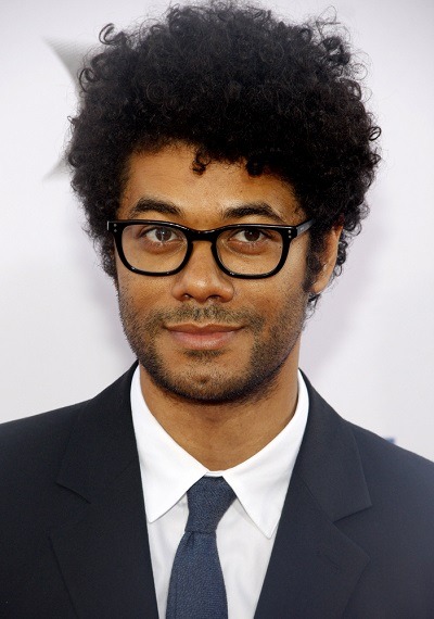 picklesthewisefalafel: fifty reasons why i’m bi → richard ayoade  (16/50) “If you meet someone, and they tell you everything about themselves straight away, you know they are actually not being honest; it’s a preemptive strike.” Keep reading