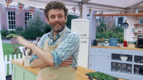 Celebrity Bake Off With Michael Sheen And His HANDS