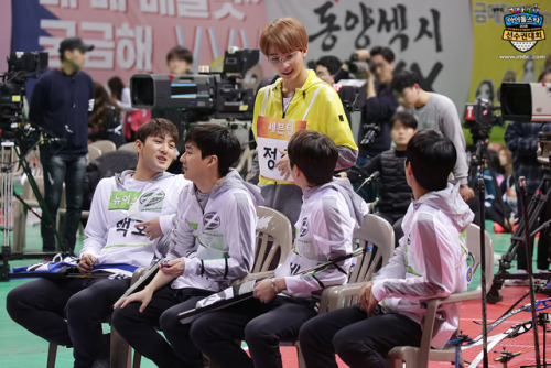 [PHOTOGALLERY] NU’EST W at 2018 ISAC: with fellow idols (SEVENTEEN, MXM) Imgur [40P]Source: ISAC Off