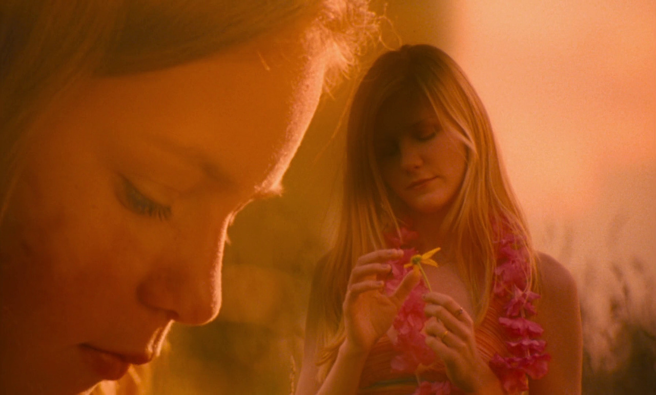 sesiondemadrugada:The Virgin Suicides (Sofia Coppola, 1999).