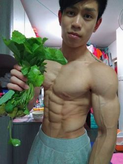   Hin Chun Chui |   @vegan_bodybulider_hin_chui