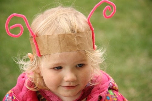 “Bug Headbands”Things you’ll need: - paper bag - pipe cleaners - scissors - tape