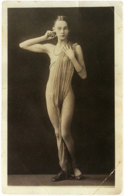 yourtrappylove:  Hermaphrodite (Pitch Card), Unknown Photographer, early 1900s.