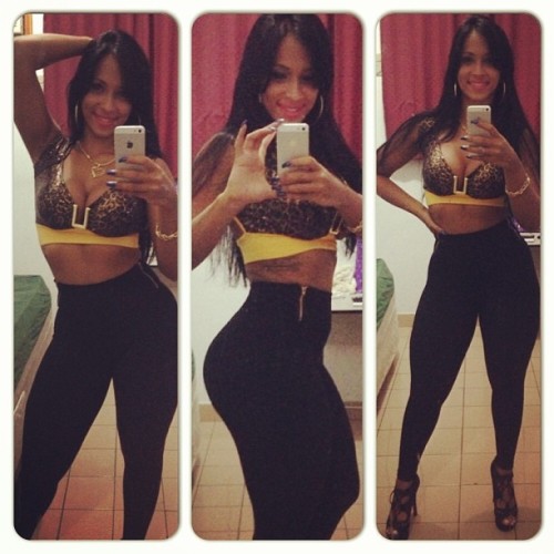 122393420:  Pryscila Silva