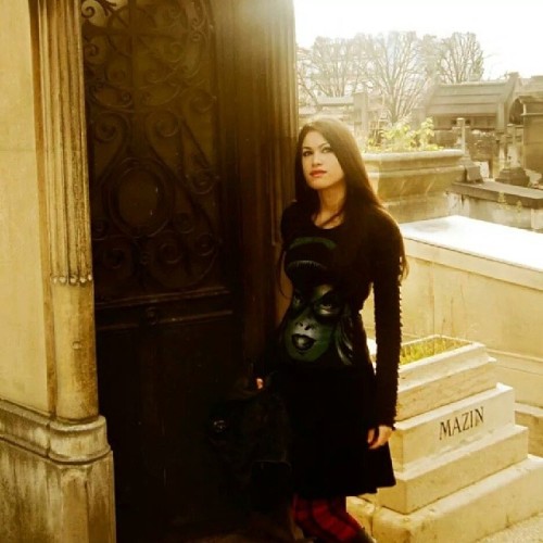 Wish you all a wonderful weekend&hellip;♥ #Cemetery #PèreLacheise #Graveyard #Goth