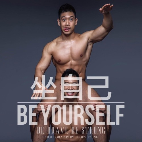 坐自己 | Be YourselfPhotography by Teddy Tzeng (@teddytzeng)Models: Teddy Tzeng, Brad Fang, Clifford Tse, Chuck You, Paul WangThe 2018 Calendar is now available at Shopee (Taiwan Only).