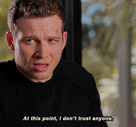 buttercupbuck: “i look at you and see all the ways a soul can bruise, and i wish i could sink 