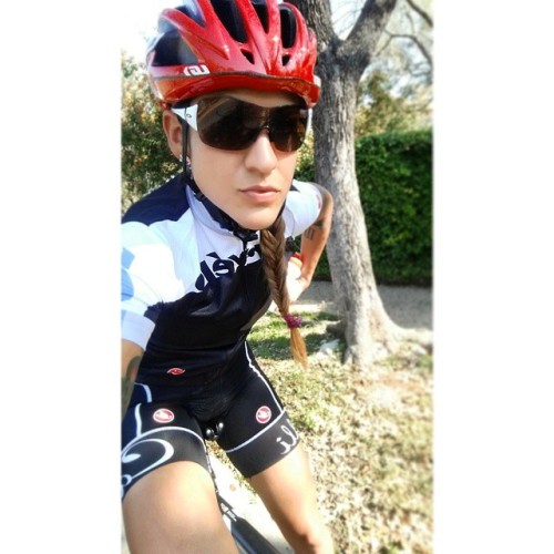 dfitzger:#wattage_cottage: Beautiful @castellicycling @cervelocycles kit + fantastic Spring sunshine