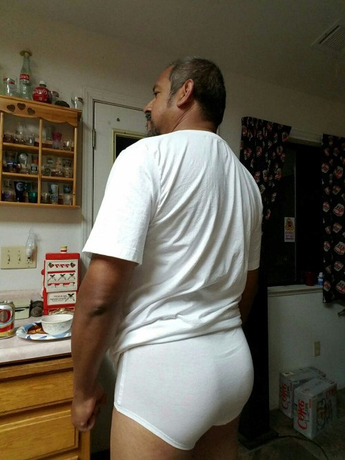 briefsbriefs:  …getting ready for work wearing my Jockey briefs and t-shirt today…