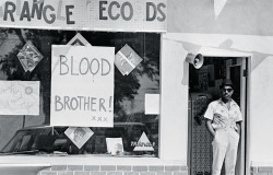 emigrejukebox:  Paul Slade: Record shop in Watts, August 19, 1965