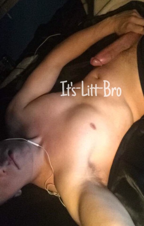 its-litt-bro:  Not really my thing tbh, just here to add some diversity.