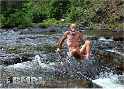 Dan “Frankenfoot” took a short break from the Appalachian Trail and splashed around in a river. 