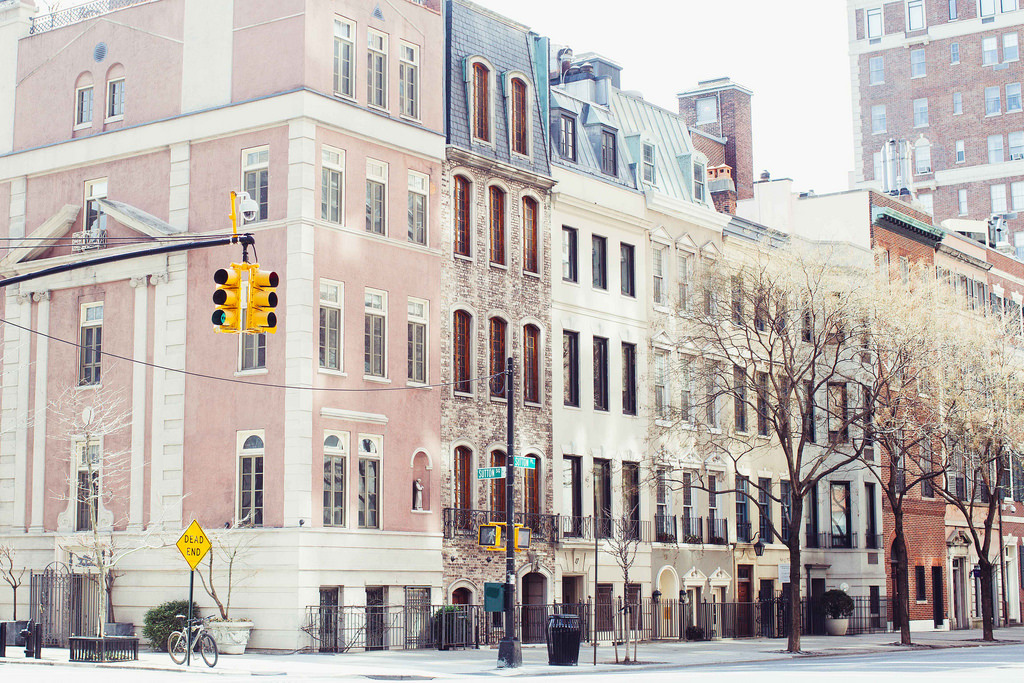 jacindaelena:  NYC || Rebecca Dale