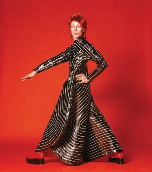 metalguru74: Kansai Yamamoto was the designer of at least all the clothes that ziggy stardust use on