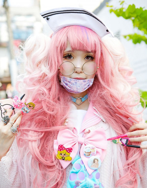 httpwolfie:  かわいい眼鏡 / Harajuku Pink Glasses   ♡ Use discount code “Wolfie” for 10% on all items ♡ Please do not remove caption / source ♡   