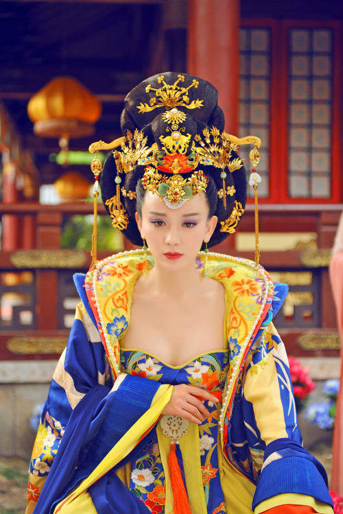 施诗 Shi Shi as Empress Wang in “The Empress of China”