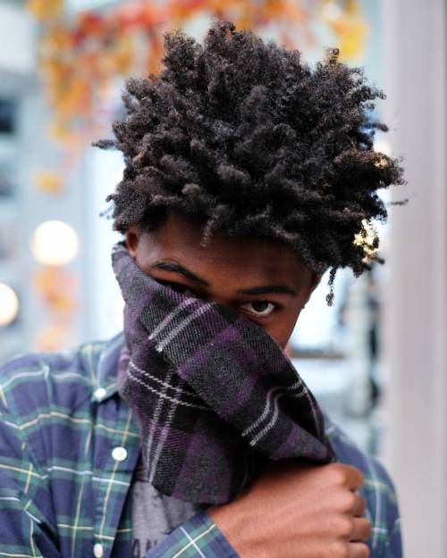 Matching different plaids is not easy. #tartan #spiky #afro #afrohair #nycstreetfashion #nycstreetst
