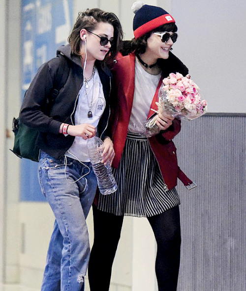 kristensource:  March 13 | Kristen Stewart arriving in France with Soko 