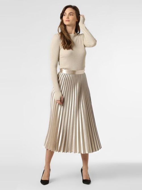 Jumper top with pleated skirt