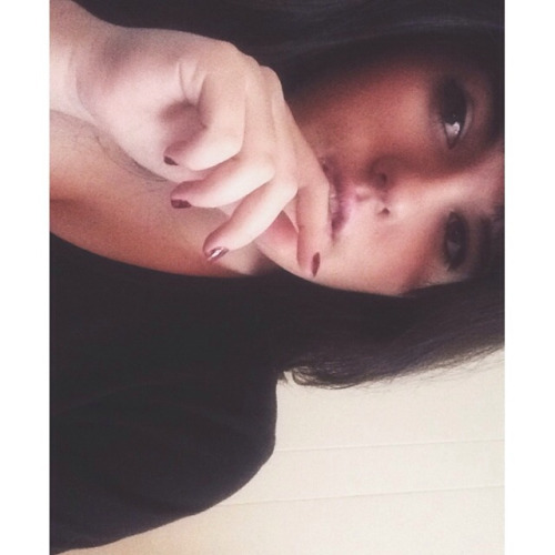 lesbians-going-down:  LesbiansBabe 