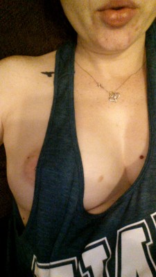 photographicpornography:  Enjoy my boob? Lol