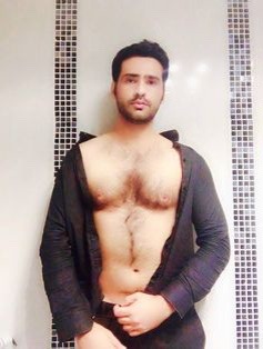 haurukoh:  Fans submission: Random model look.  Handsome, hairy and sexy - WOOF