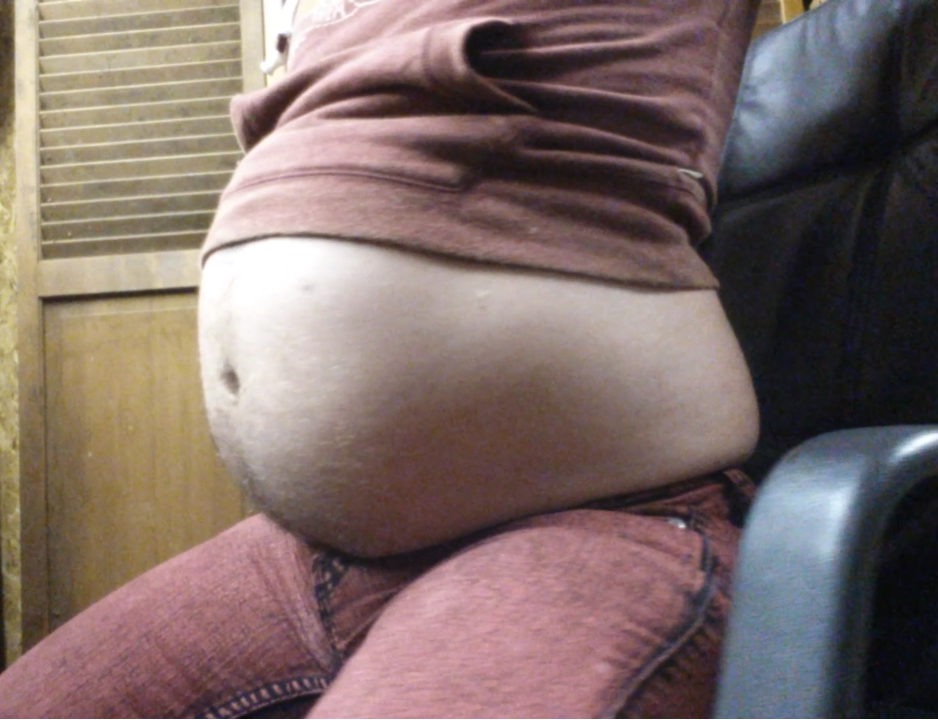 minimalistaaa:  Comparison shot to the last I reposted… Ten pounds and 2 inches