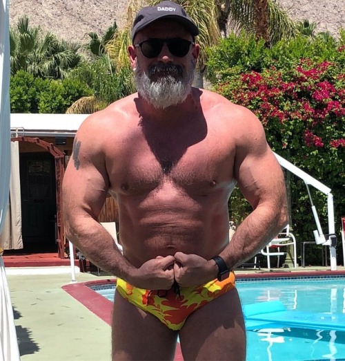 Palm Springs.—- ONLINE MIND and BODY PERSONAL TRAINING - DM or Go to: www.MuscleLifeCoach.com 