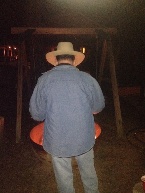 burtsmithers:Yep, that’s me.  red solo cup, I fill you up.