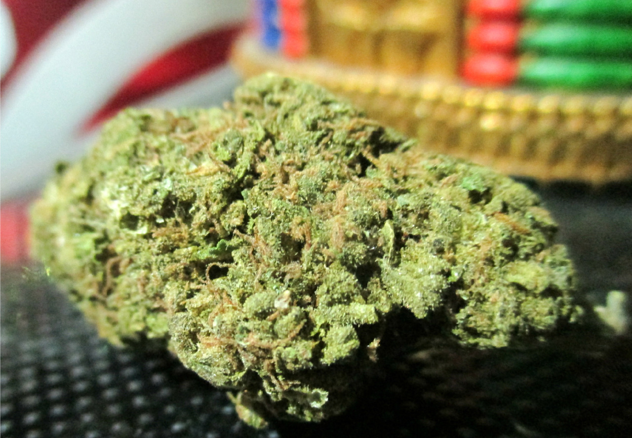 sytanic:  What I’m puffin’ on this evening 