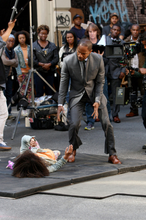 sinnamonscouture:Here’s Your First Look at Quvenzhané Wallis as Orphan AnnieThis is your first look 