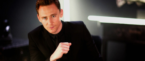 zkhan16: mercilessraven: You know what Hiddleston … . Okay, he always acts surprised and awed