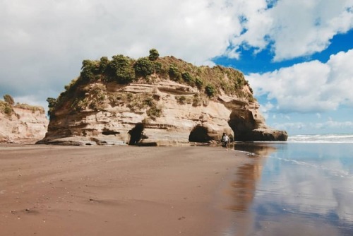 julianzi: Timed the Taranaki tide perfectly after pulling up casj to the coast, for full access on o