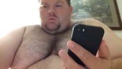 chubbyguysonly:  Live gay sex chat: http://bit.ly/2caJb2y 