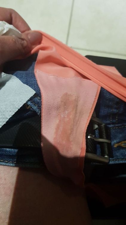 gazzer-panty-thief: Pic sent to me from the wife to show me what I’m missing out on….we