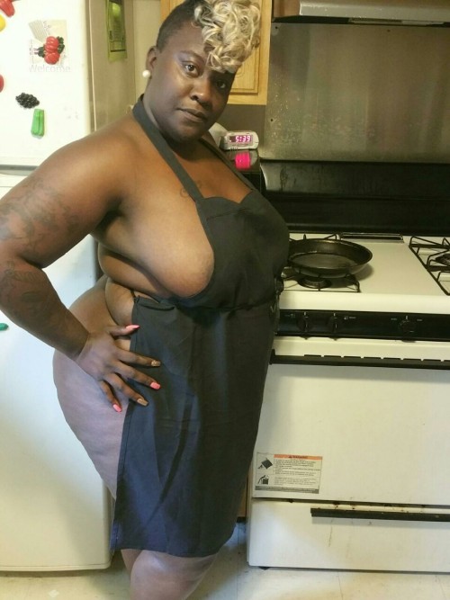 vernon1l:  crowder41:  heavenhearse7en:Chef STAXXX reblog if you want me to cook and fuck you right  Damn baby u got it going on  YEP BABY,I WANT YOU!  Damn