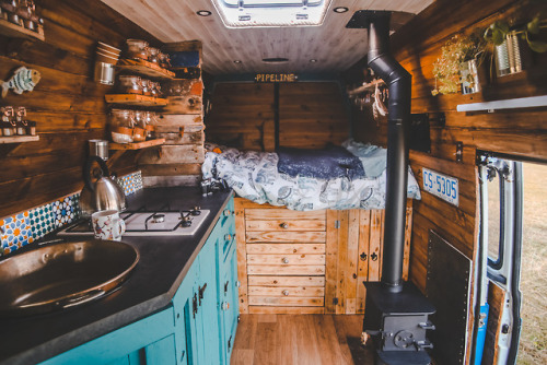 fromrusttoroadtrip: Want to take a sneaky peek inside this gorgeous rustic home on wheels? Well gues